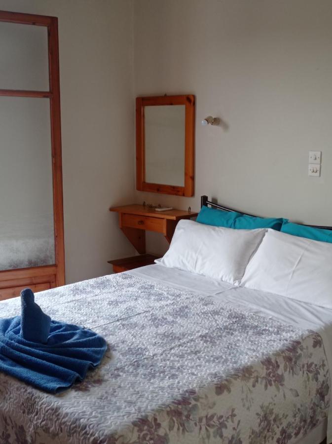 Litheri-Studios&Apartment 帕莱欧卡斯提撒 外观 照片