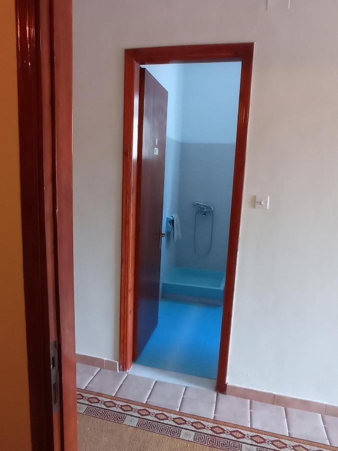 Litheri-Studios&Apartment 帕莱欧卡斯提撒 外观 照片