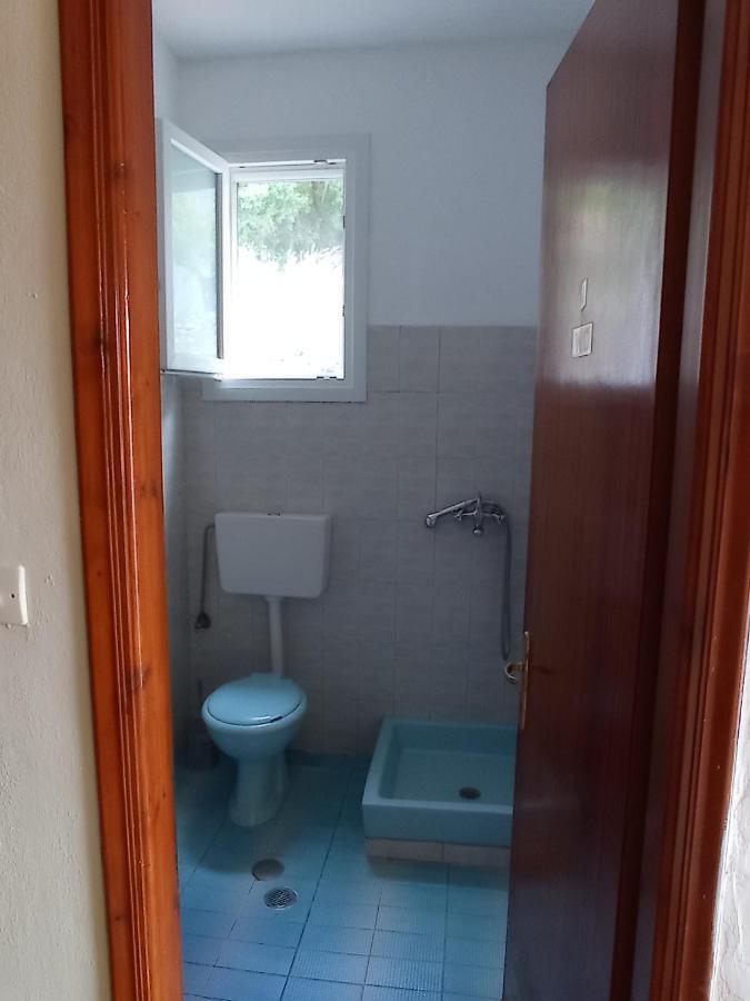 Litheri-Studios&Apartment 帕莱欧卡斯提撒 外观 照片