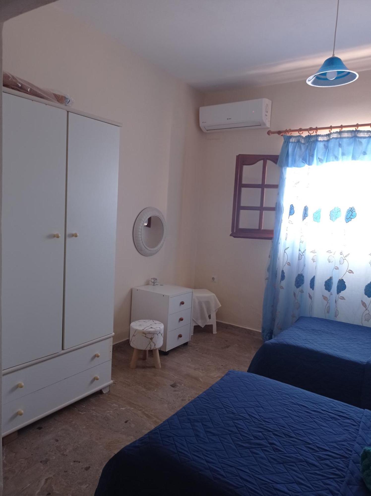 Litheri-Studios&Apartment 帕莱欧卡斯提撒 外观 照片